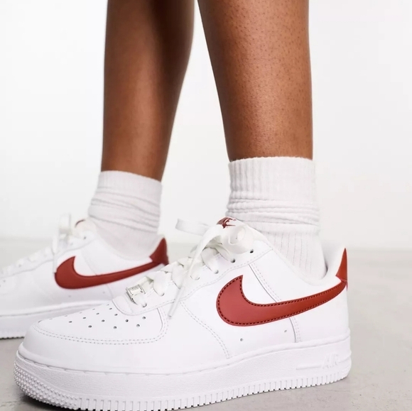 Nike Air Force 1 '07 Sneakers White Rust Orange NEW - Picture 2 of 9